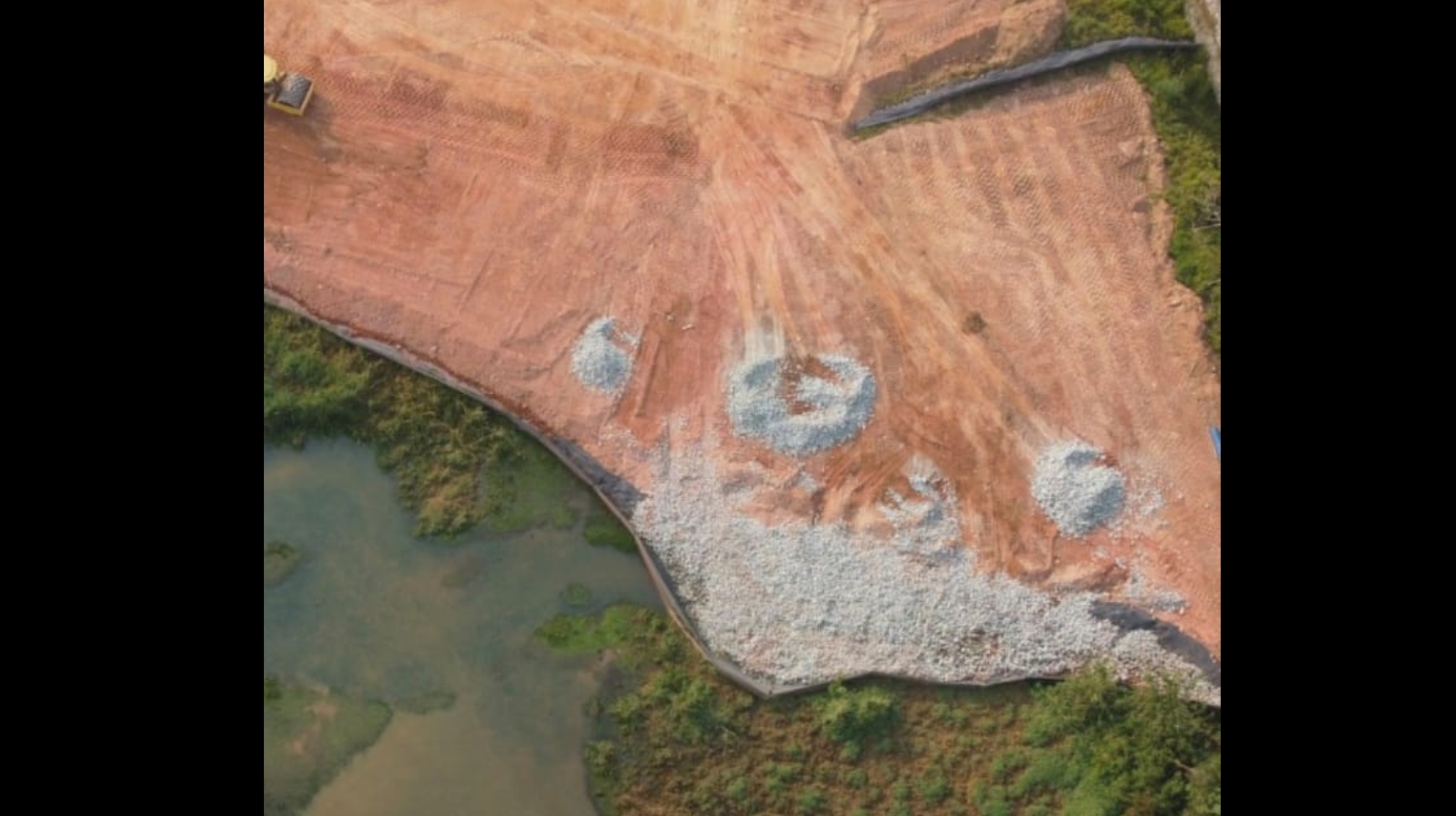 Loteamento embargado volta a destruir o meio ambiente